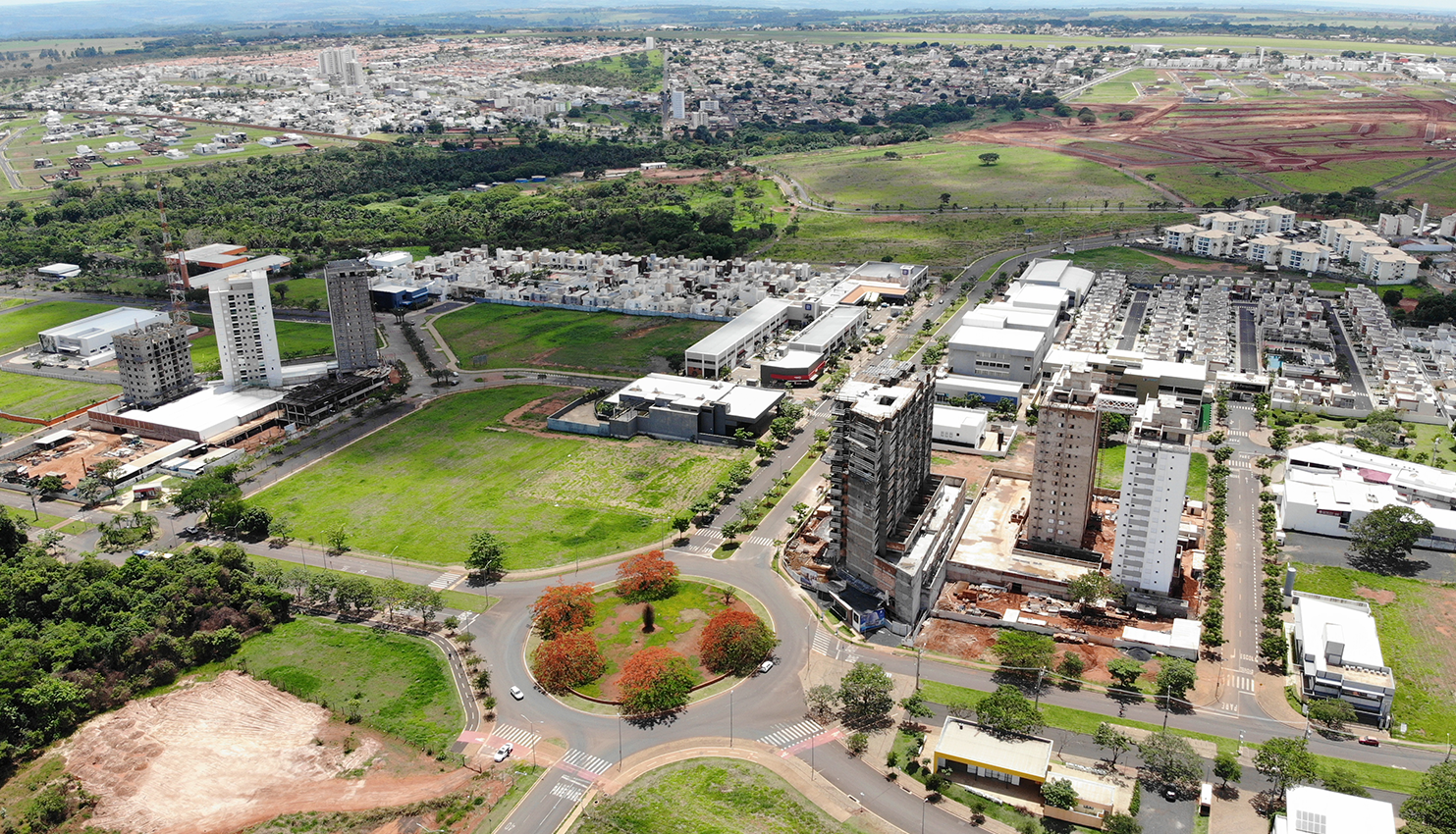 imagem aérea do Granja Marileusa que mostra bairros planejados e loteamentos